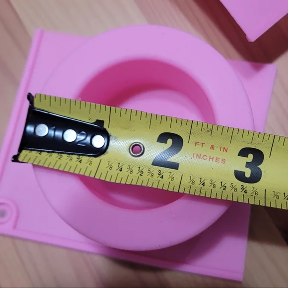 12 Individual Cup Molds Pink Round Silicone Mold Set - Picture 4 of 4